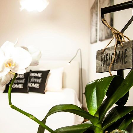 Suite Home Al Centro Di ساساري المظهر الخارجي الصورة