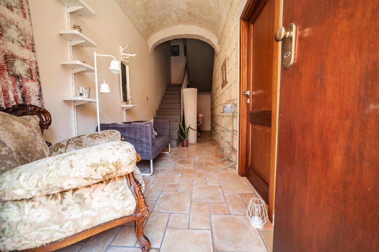 Suite Home Al Centro Di ساساري المظهر الخارجي الصورة