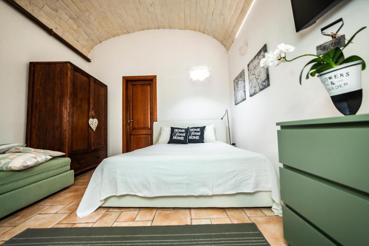 Suite Home Al Centro Di ساساري المظهر الخارجي الصورة