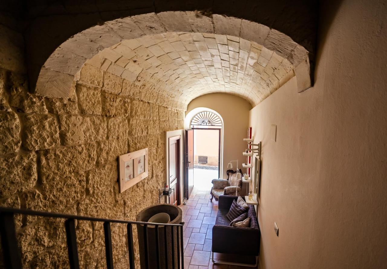 Suite Home Al Centro Di ساساري المظهر الخارجي الصورة